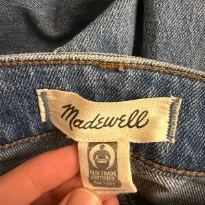 Madewell Curvy '90s Straight Jeans in Blue